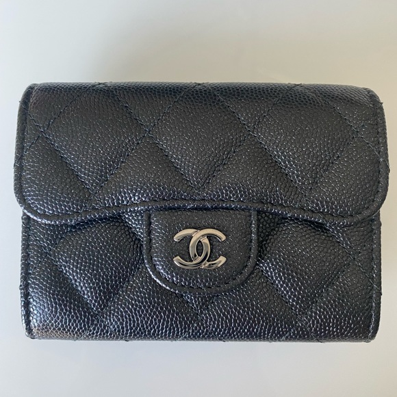 SOLD❌ RARE Chanel Card Holder XL - Picture 2 of 14